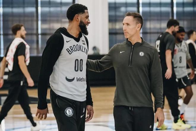 更是对其心 更是对其心