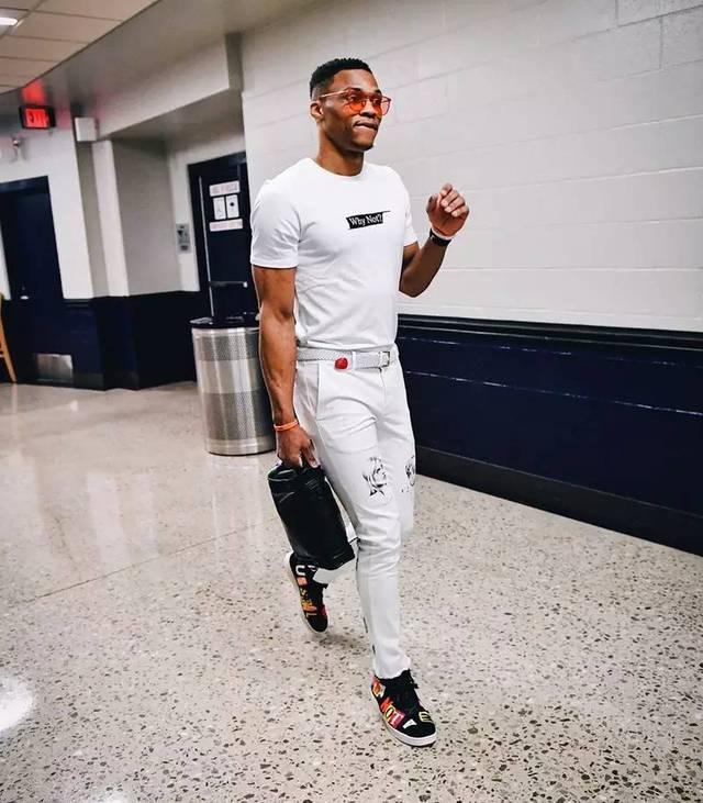 红军身后空 红军身后空