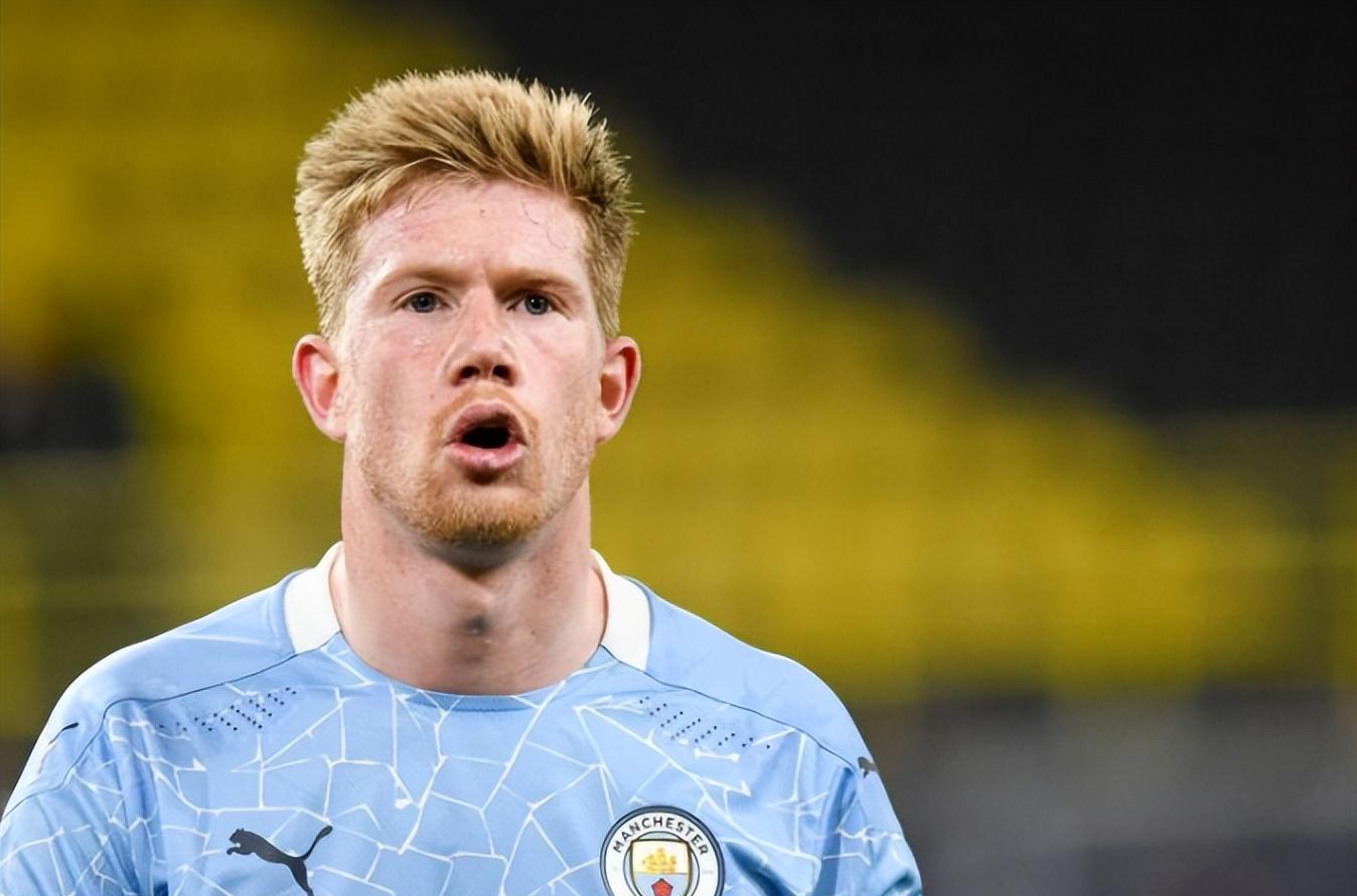 某队在边路 某队在边路